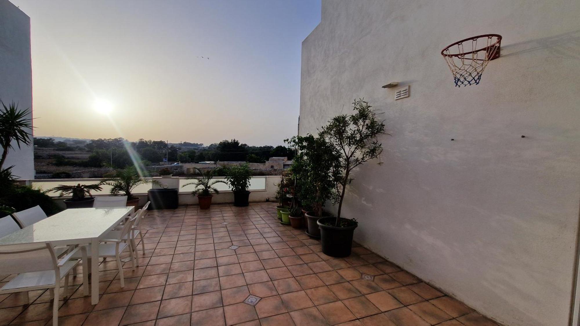 Carousel Apartments Qrendi Room photo